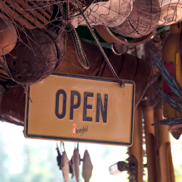 Beachbar Lambsheim - Schild "Open"