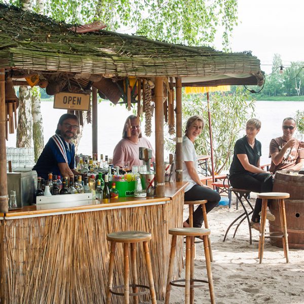 Beachbar Lambsheim mit Blick auf Lambsheimer Weiher